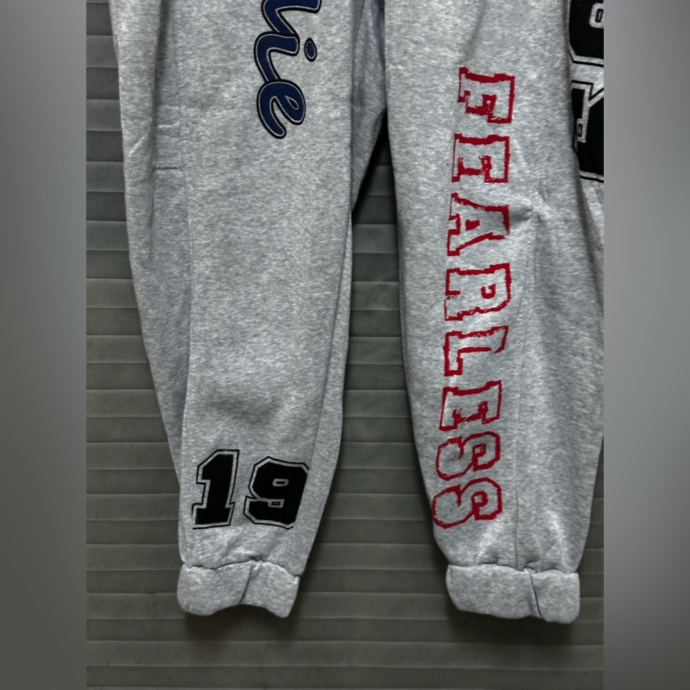New with Tags New Look Brand Women plus size Logo jogger sweatpants grey - Picture 7 of 9